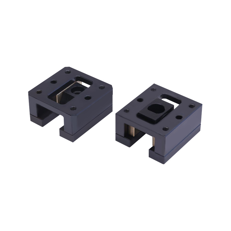 Corredera eyectora inclinada para movimiento de precisión del núcleo lateral del molde